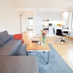 Bjørvika Apartments, Teaterplassen, Center