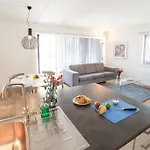 Bjørvika Apartments, Teaterplassen, Center